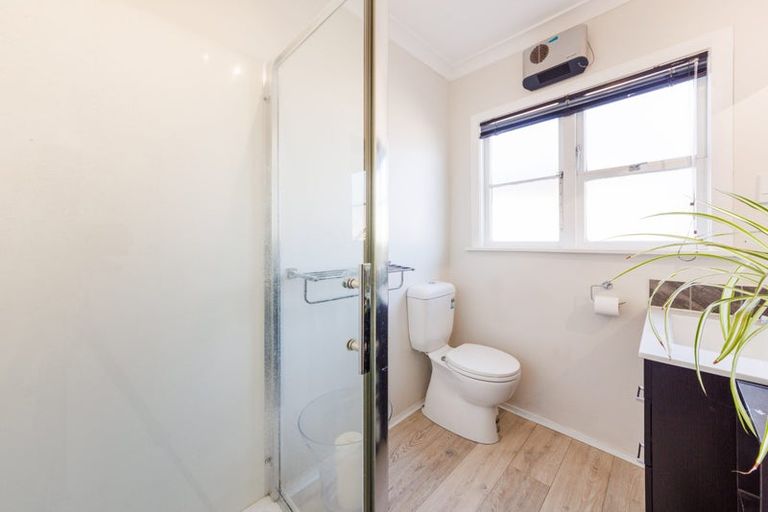 Photo of property in 4 Milton Street, Roslyn, Palmerston North, 4414