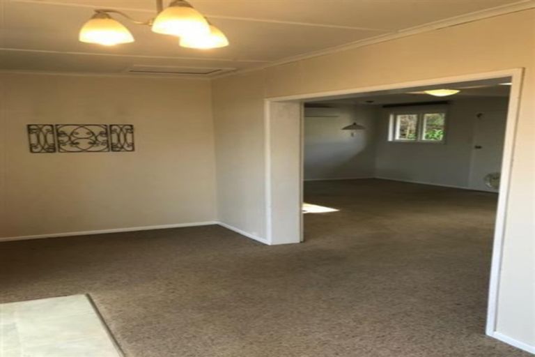 Photo of property in 514 West Coast Road, Oratia, Auckland, 0604