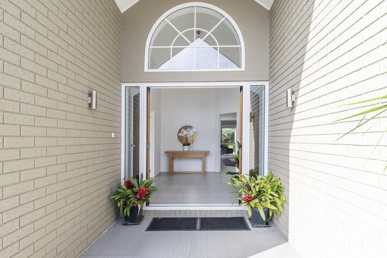 Photo of property in 42 Grace James Road, Pukekohe, 2120