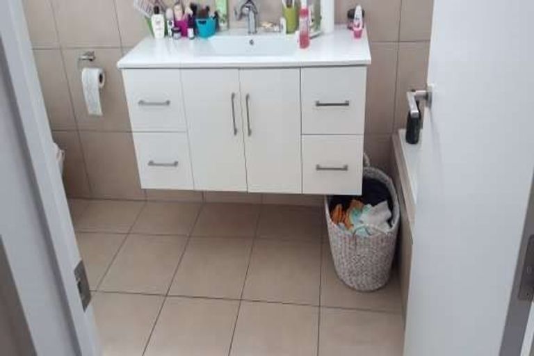 Photo of property in 2/670 Ferry Road, Woolston, Christchurch, 8023