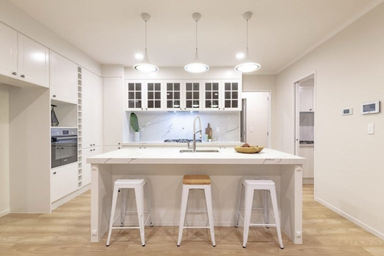 Photo of property in 30 Carrickdawson Drive, Flat Bush, Auckland, 2019