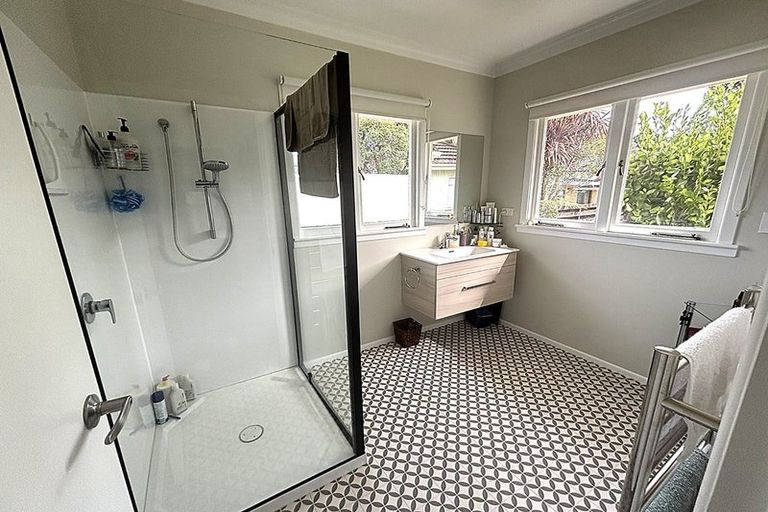 Photo of property in 413a Devonport Road, Tauranga South, Tauranga, 3112