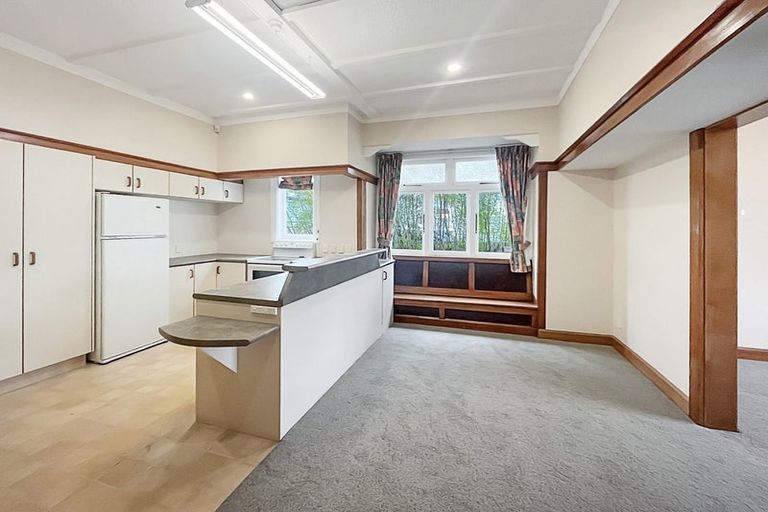 Photo of property in 19 Brightwater Terrace, Terrace End, Palmerston North, 4410