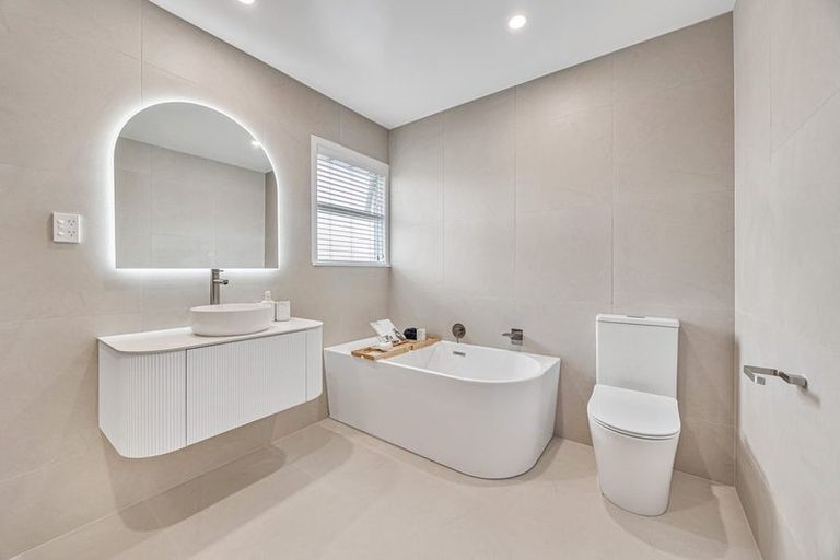 Photo of property in 32 Harapaki Road, Meadowbank, Auckland, 1072