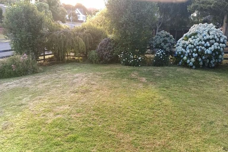 Photo of property in 6 Kuripaka Crescent, The Gardens, Auckland, 2105