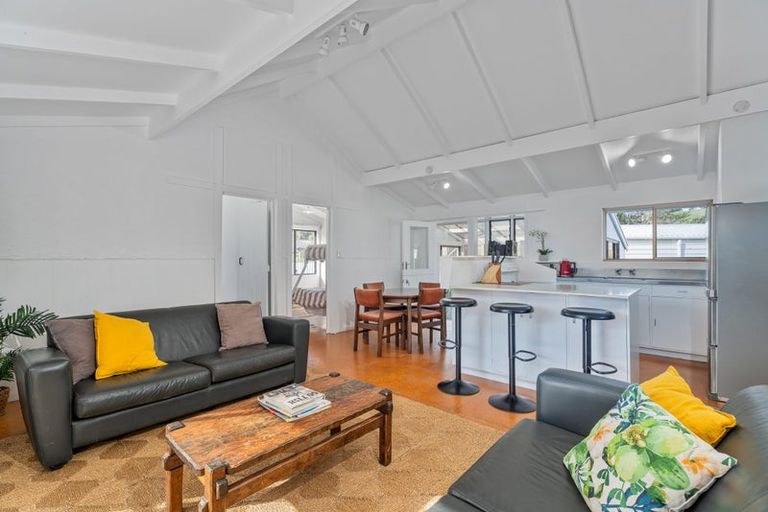 Photo of property in 64 Oyster Drive, Cooks Beach, Whitianga, 3591