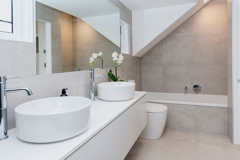 Photo of property in 102 Heaton Street, Merivale, Christchurch, 8052