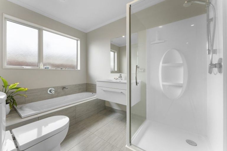 Photo of property in 6a Chelwood Street, Takaro, Palmerston North, 4412