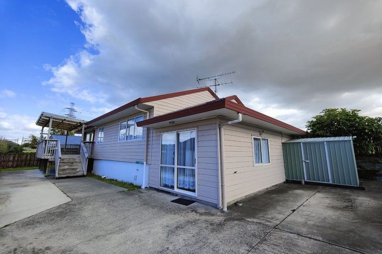 Photo of property in 2/9 Midvale Place, Burswood, Auckland, 2013