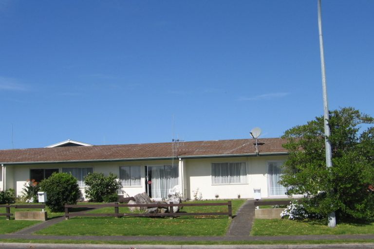 Photo of property in 12 Concord Avenue, Mount Maunganui, 3116