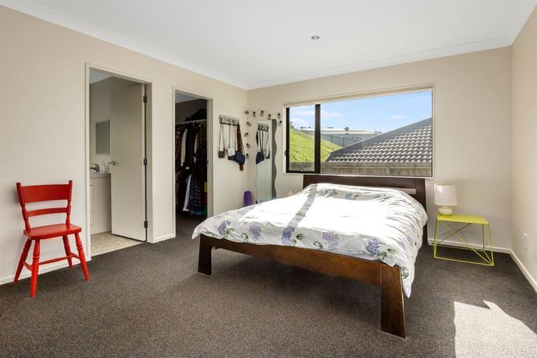 Photo of property in 74 Staithes Drive North, Whitby, Porirua, 5024