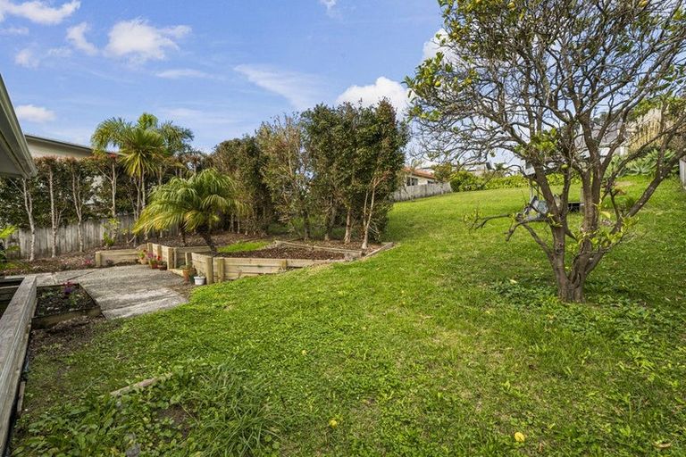 Photo of property in 13 Rimu Road, Stanmore Bay, Whangaparaoa, 0932
