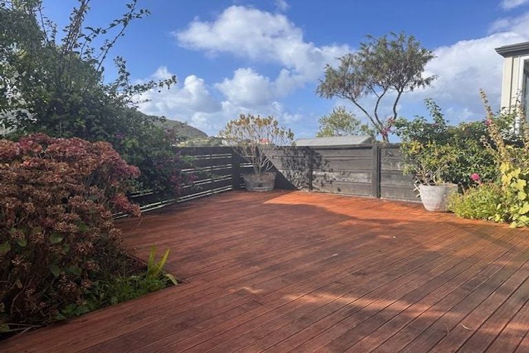 Photo of property in 10/3 Severn Street, Island Bay, Wellington, 6023