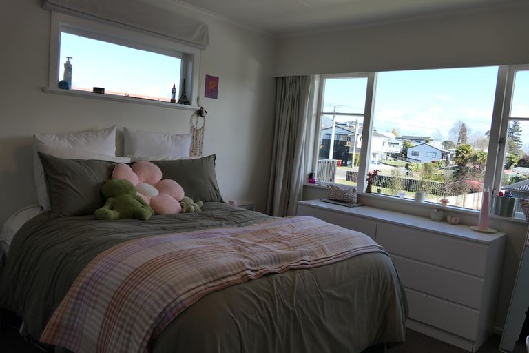 Photo of property in 32b Sunset Street, Hilltop, Taupo, 3330