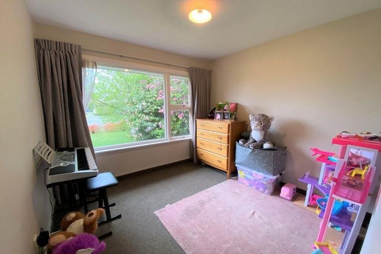 Photo of property in 31 Martbern Crescent, Bishopdale, Christchurch, 8053