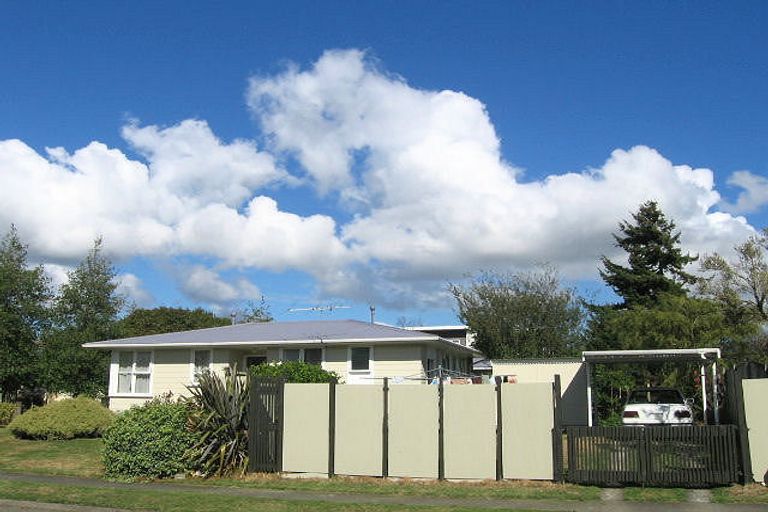 Photo of property in 28 Bonnie Glen Crescent, Ebdentown, Upper Hutt, 5018