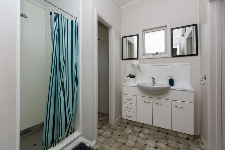 Photo of property in 23 Standish Street, Westown, New Plymouth, 4310