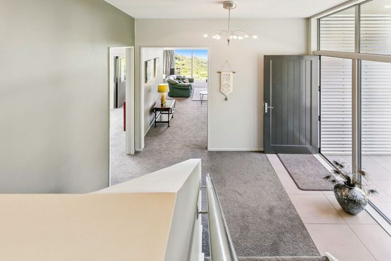 Photo of property in 77a Nicholson Road, Khandallah, Wellington, 6035