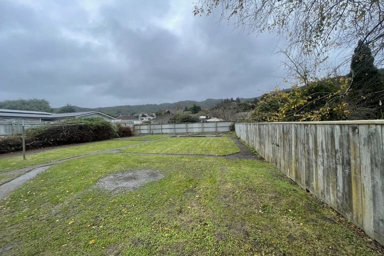 Photo of property in 91 Wainuiomata Road, Wainuiomata, Lower Hutt, 5014