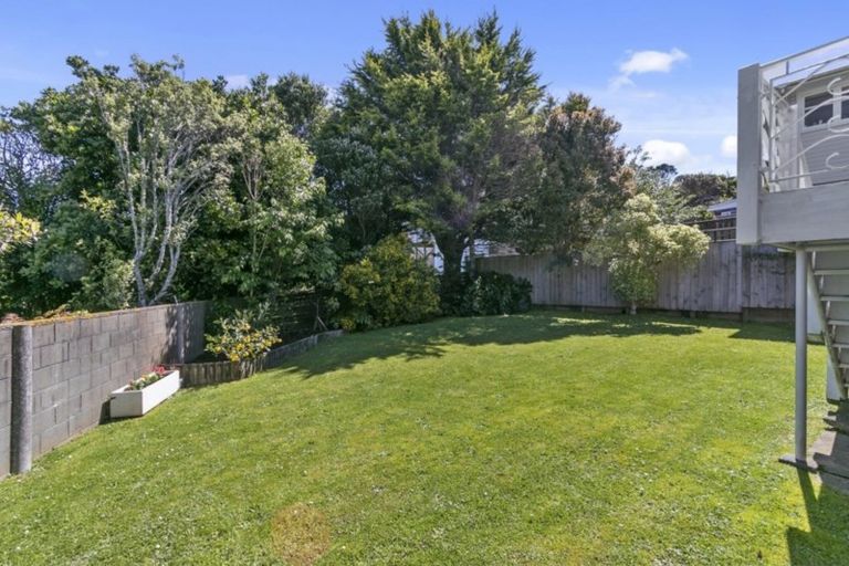 Photo of property in 25 Laurel Grove, Maungaraki, Lower Hutt, 5010