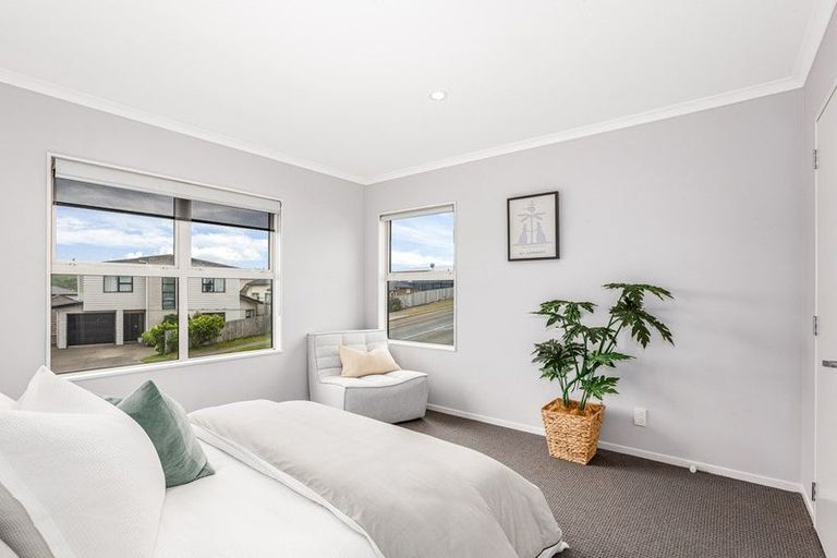 Photo of property in 184 Mark Avenue, Grenada Village, Wellington, 6037