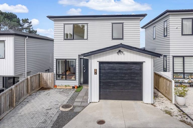 Photo of property in 13d Morton Avenue, Forrest Hill, Auckland, 0620