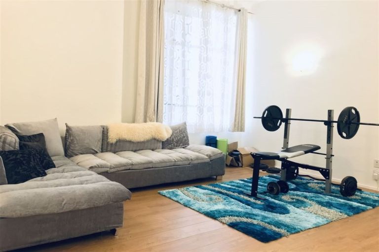 Photo of property in Guardian Apartments, 612/105 Queen Street, Auckland Central, Auckland, 1010