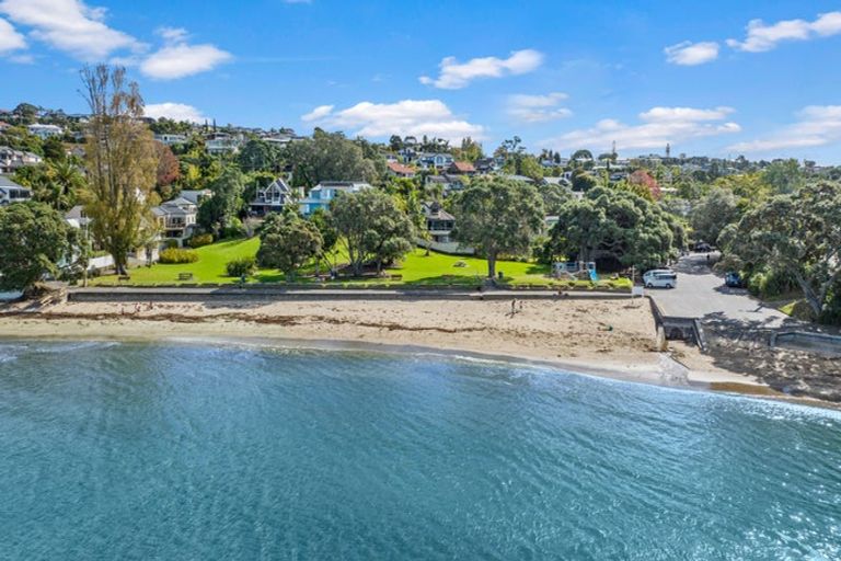 Photo of property in 73 Beach Road, Castor Bay, Auckland, 0620