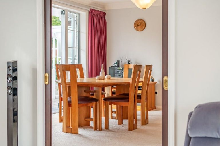 Photo of property in 19 Comeskey Grove, Elderslea, Upper Hutt, 5018