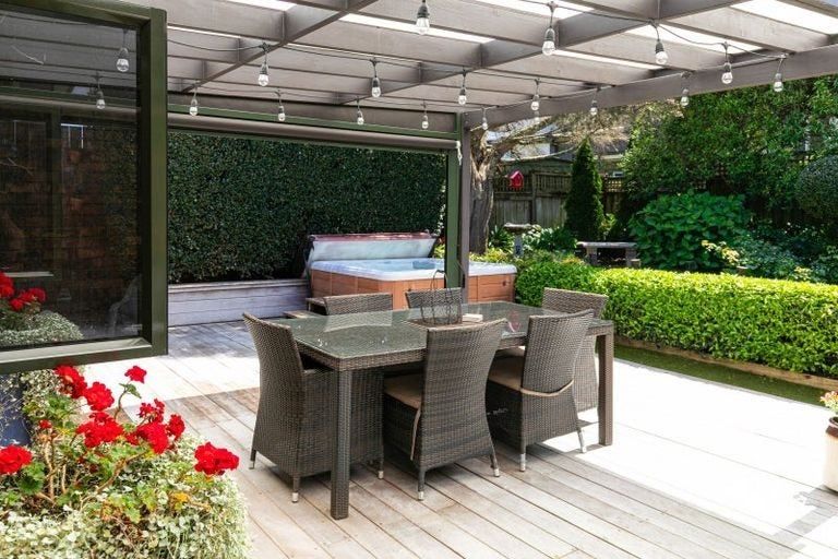 Photo of property in 3 Admirals Court Drive, Greenhithe, Auckland, 0632