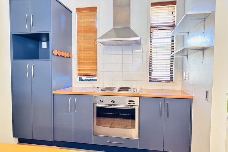 Photo of property in 8/2 Armoy Drive, East Tamaki, Auckland, 2016