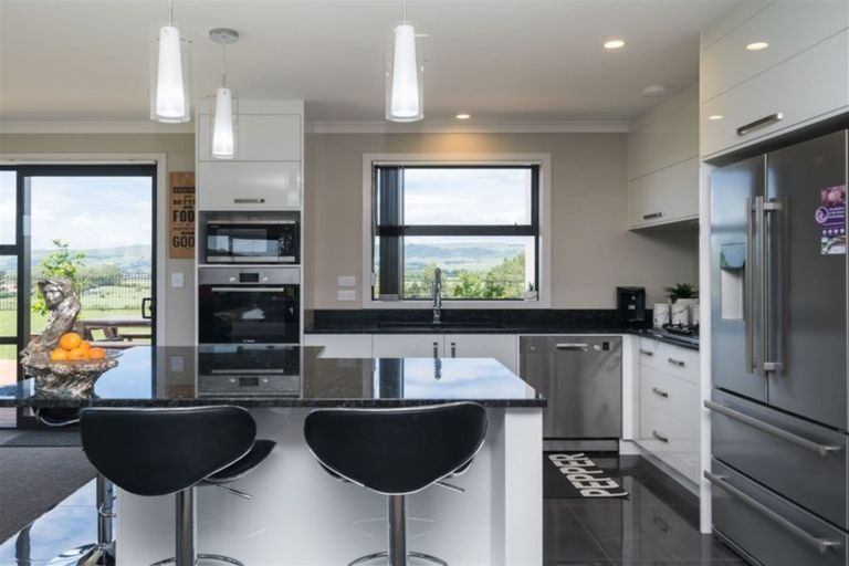 Photo of property in 34 Rodeo Drive, Kelvin Grove, Palmerston North, 4414