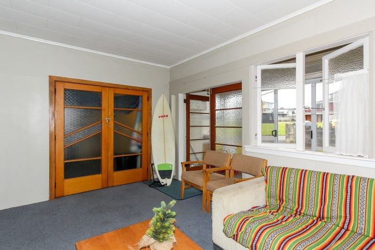 Photo of property in 6 Nobs Line, Strandon, New Plymouth, 4312