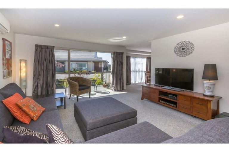Photo of property in Rivertown Villas, 150 Williams Street, Kaiapoi, 7630