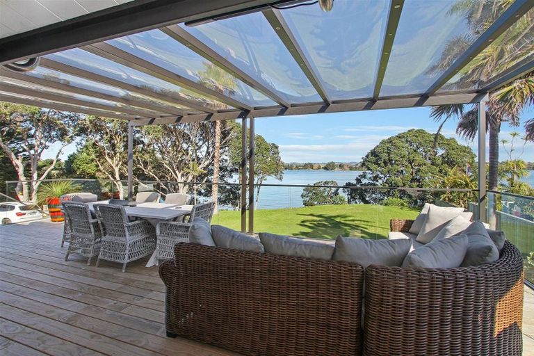 Photo of property in 100 Wharf Road, Clarks Beach, Pukekohe, 2679