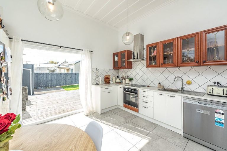 Photo of property in 30 Argyle Street, Whanganui, 4500