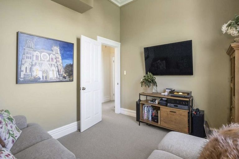 Photo of property in 73 Elm Row, Dunedin Central, Dunedin, 9016
