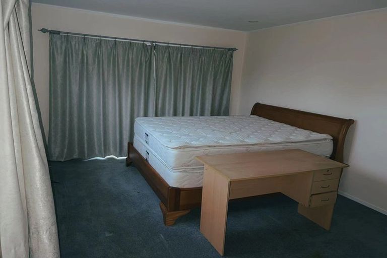 Photo of property in 10 Orinda Close, Botany Downs, Auckland, 2010