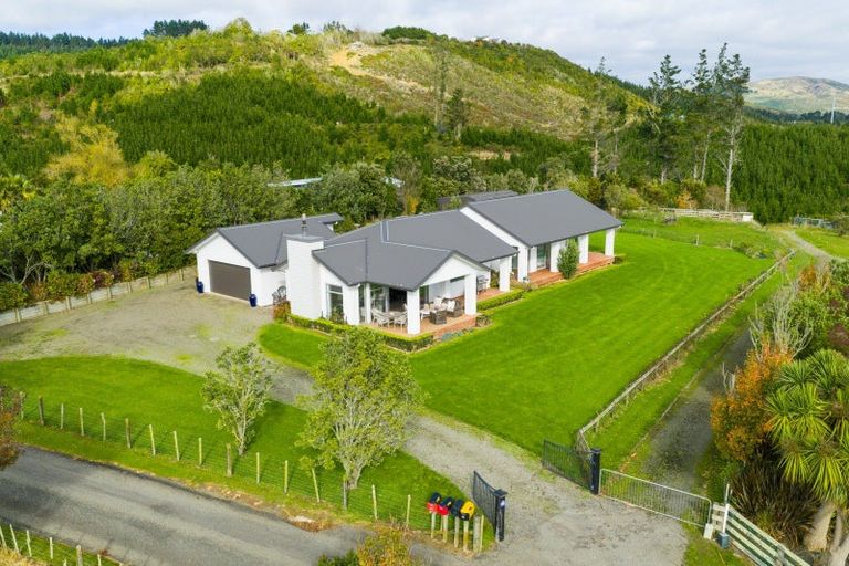 Photo of property in 12 Fleetwood Lane, Turitea, Palmerston North, 4472