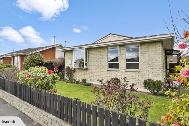 Photo of property in 1/60 Veitches Road, Casebrook, Christchurch, 8051
