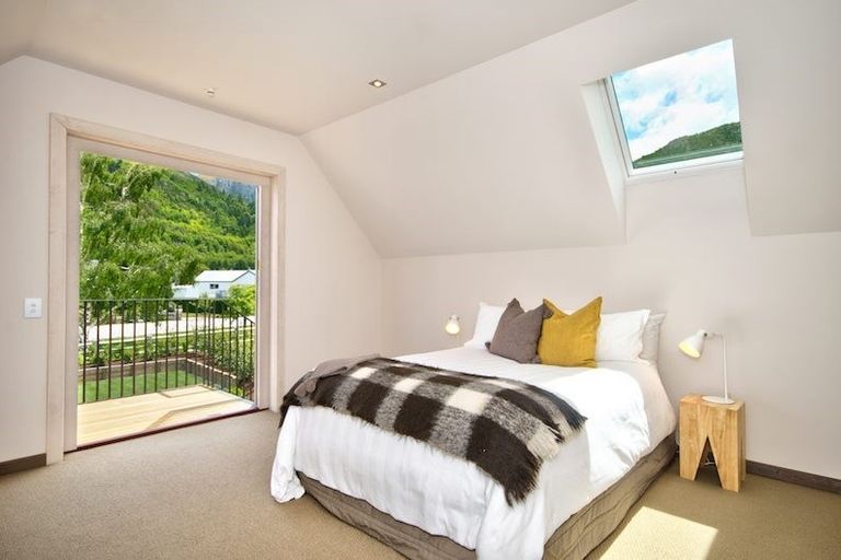 Photo of property in 5 Flynn Lane, Arrowtown, 9302