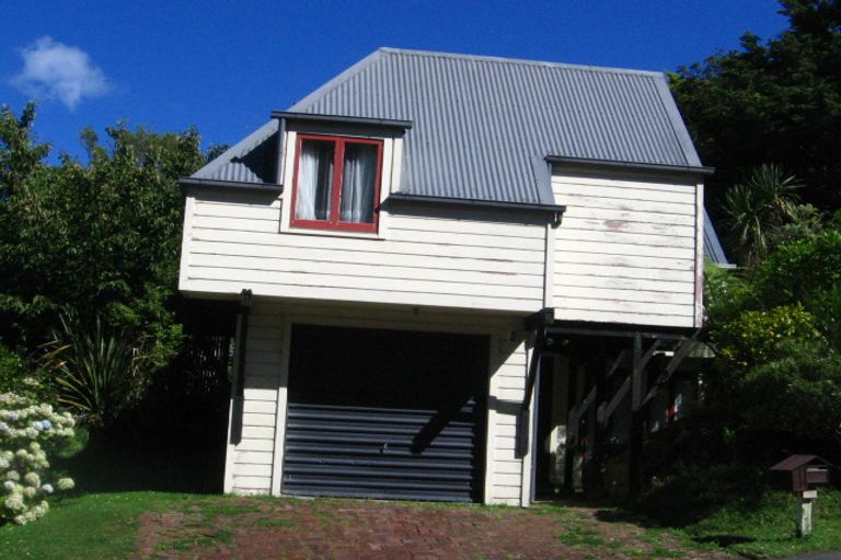 Photo of property in 139 Orangi Kaupapa Road, Northland, Wellington, 6012