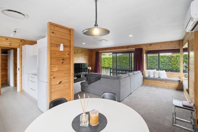 Photo of property in 42a Alma Crescent, Papakura, 2110