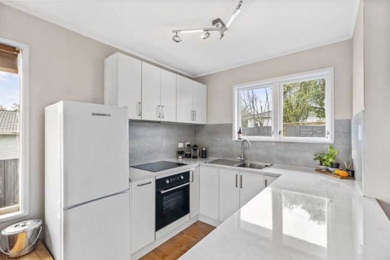 Photo of property in 24 Hobart Crescent, Wattle Downs, Auckland, 2103