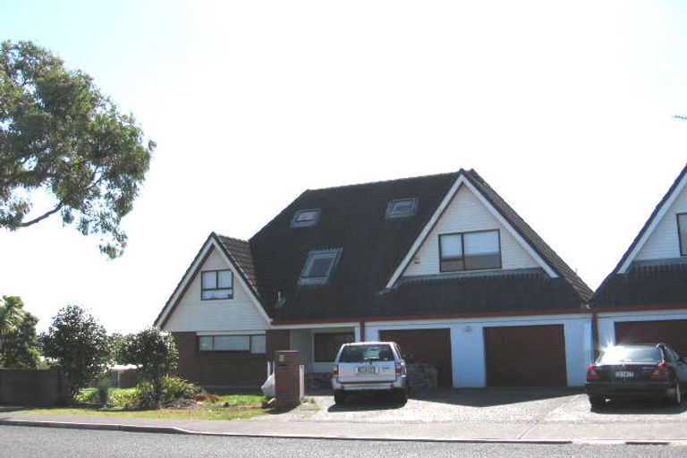 Photo of property in 1/3 County Road, Torbay, Auckland, 0630