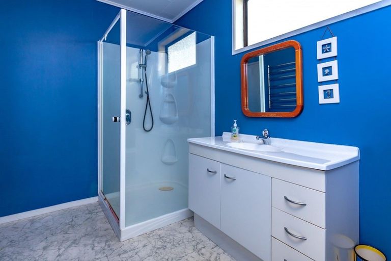 Photo of property in 1 Manaia Road, Tairua, 3508