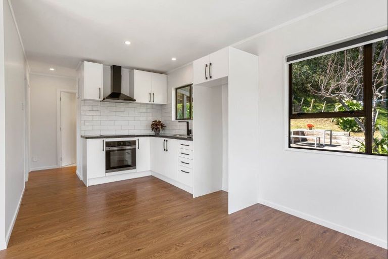 Photo of property in 43a Whiritoa Beach Road, Whiritoa, Whangamata, 3691