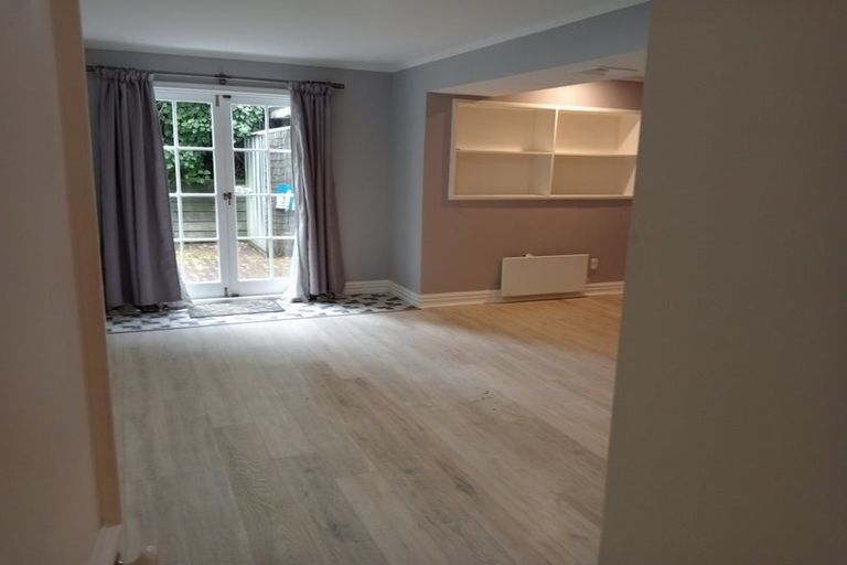 Photo of property in 91 Harbour View Road, Harbour View, Lower Hutt, 5010