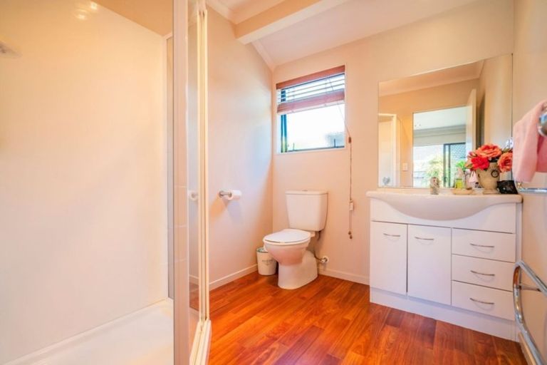 Photo of property in 1/9 Jacaranda Avenue, Beach Haven, Auckland, 0626