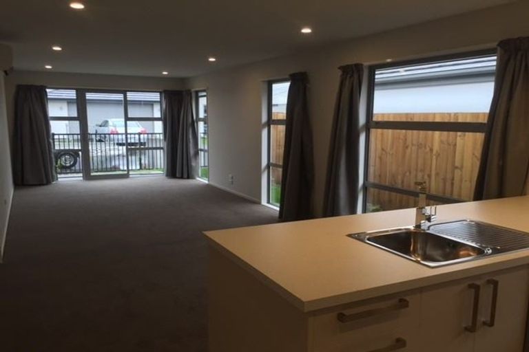 Photo of property in 5 Robalan Close, Halswell, Christchurch, 8025